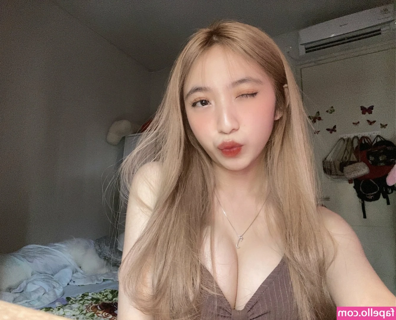 Hottiechips - Look me playing with my asshole and fucking my pussy until do a big