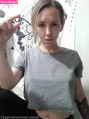 Marilynroe23 - This bra is a little tight