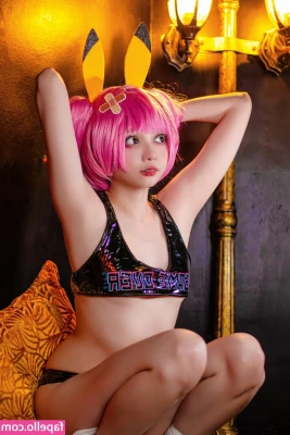 Evil Overlord Gabo [ evil-overlord-gabo ] - Stream started at 04/21/2020 09:55 pm  Let's Game & Gab! Kitsune