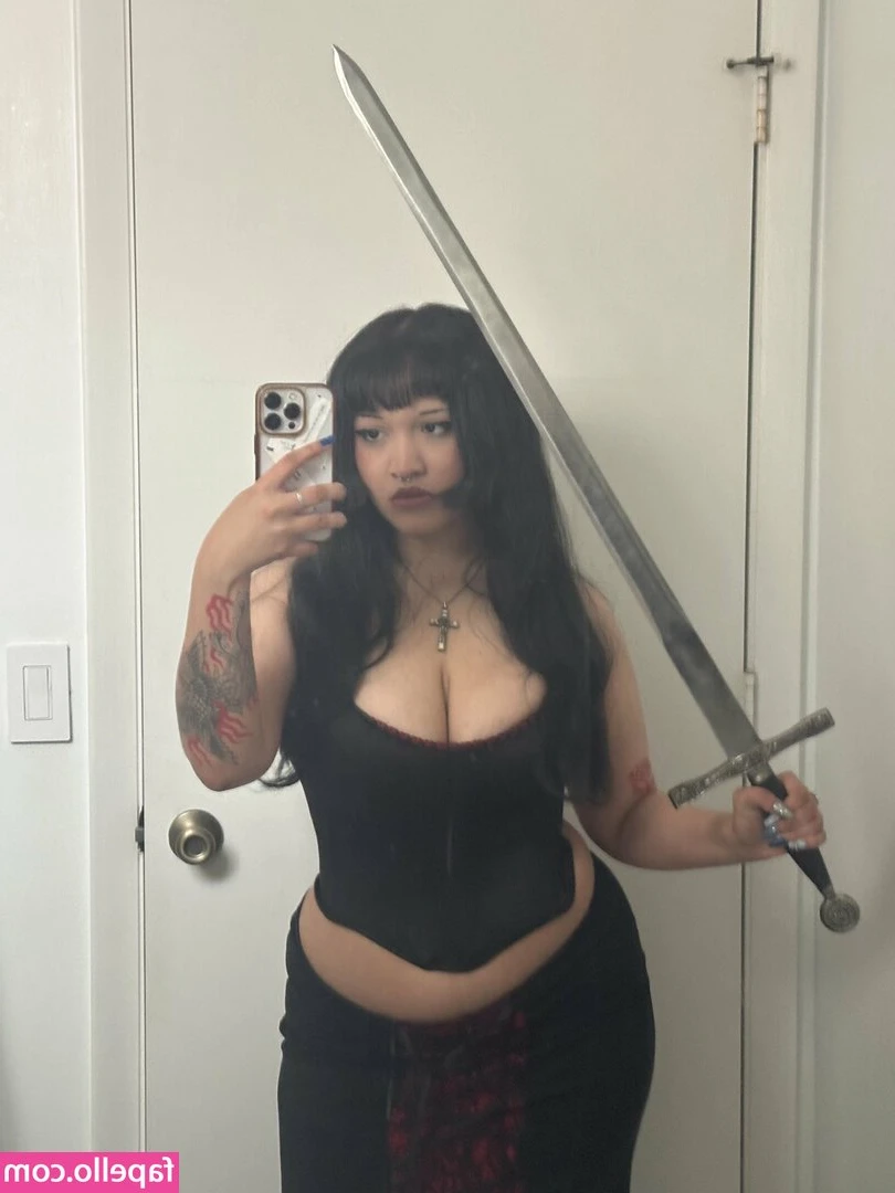 xiaolongbitch_ [ xiaolongbitch ] - After a long day