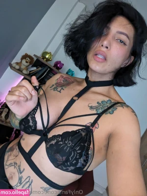 Charlene_soles [ charlene-soles ] - Who wants to buy me these  Tip  60 and when I get them you ll get