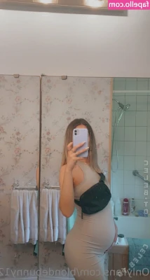 Ashley Higginson [ ashley-higginson ] - imagining your big juicy balls   ask me about custom content XXX