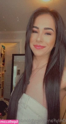 Ashley Higginson [ ashley-higginson ] - It’s humpday.. Soo 👀💖🤎