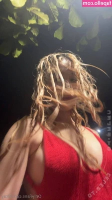Liltay [ liltay-2 ] - Wanna lay in bed with me today?