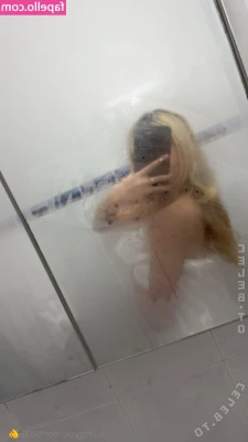 Liltay [ liltay-2 ] - Frazzled my double dee’s on the sunbeds😢🙈