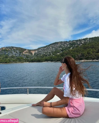 slythi - Anyone want to lend a hand... or cock? P.S. I just started a new