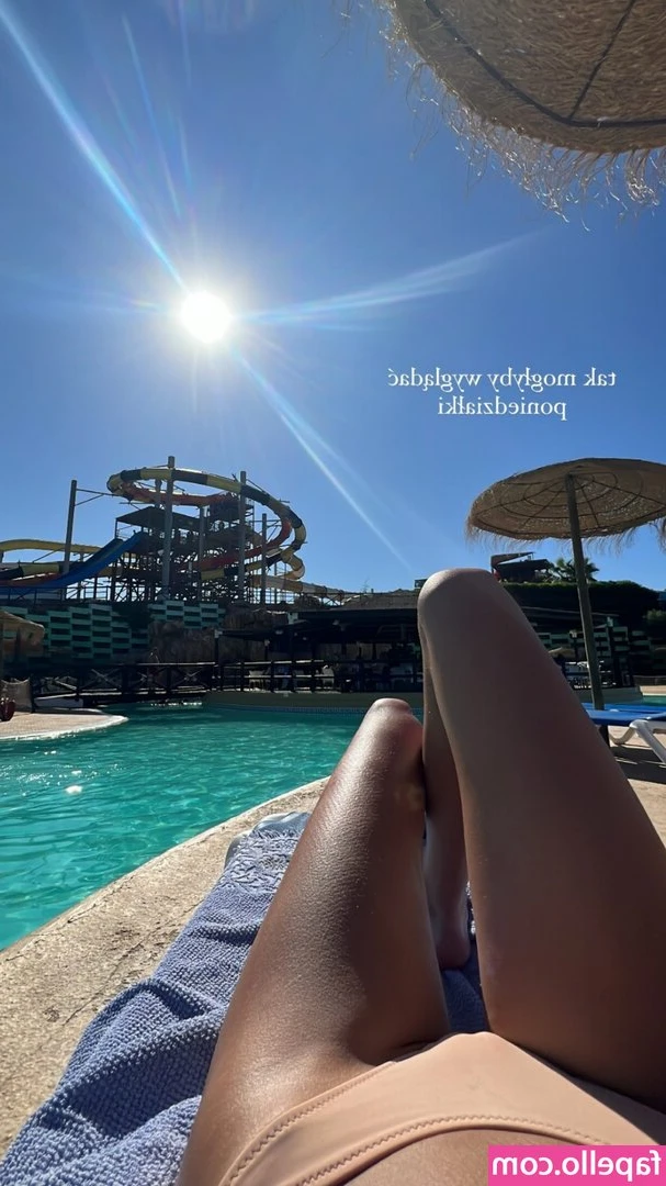 slythi - My ass has been craving attention 😫