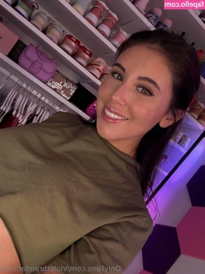 Violet Summers [ violet-summers-92 ] - who wants to help me finish