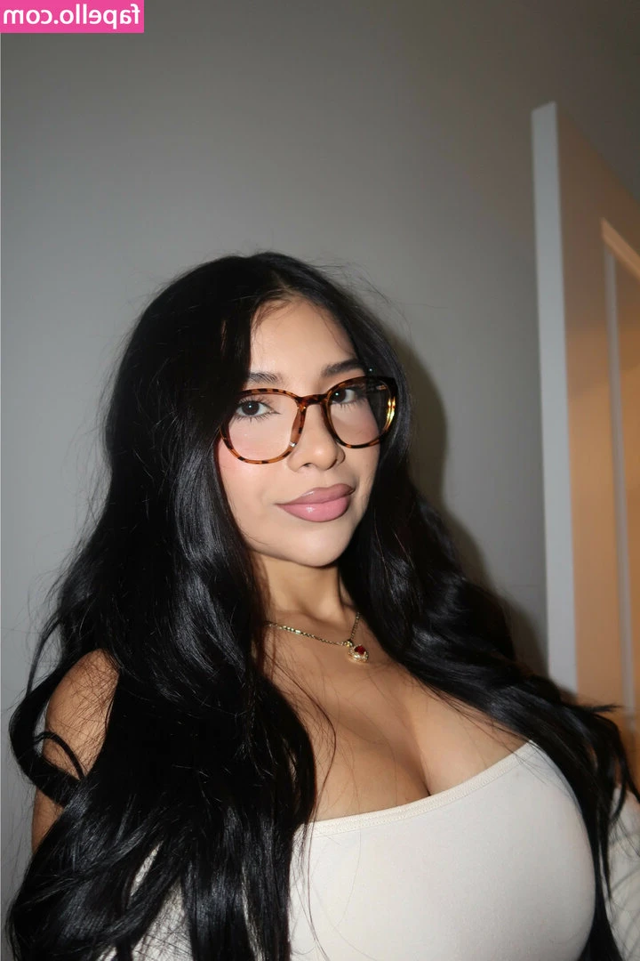 Elsy Guevara [ elsy-guevara-1 ] - I NEED CREAM IN MY COFFEE