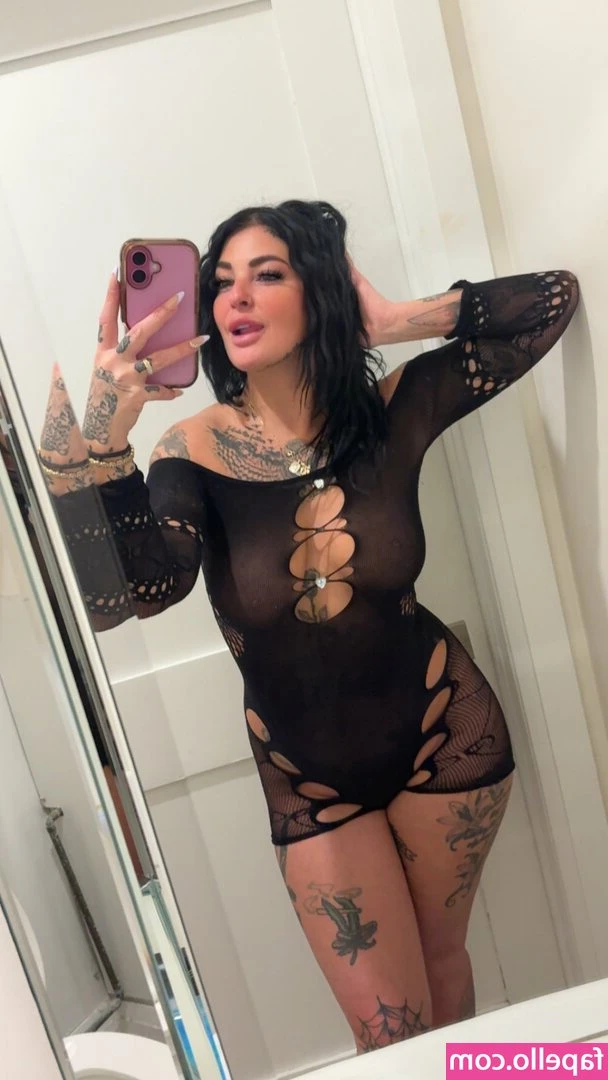 Bambi Nicole [ bambi-nicole ] - You need a midday pick-me-up  Midweek pick-me-up  Solidly both I think