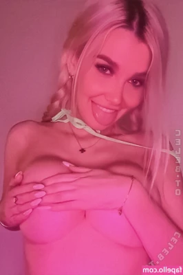 Emily Sears [ emily-sears-30 ] - I need some pussy training I’m tight