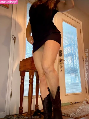 Susannesonnenschein - Tip $15 or more for the full 13 pic set, includes soaked see thru top!