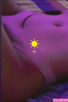 Eva De Blair [ eva-de-blair ] - Shower under my blue light