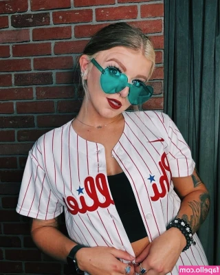 Girls Play [ girls-play-1 ] - Oh how I love the feeling of body oil sliding all over my skin 🥵