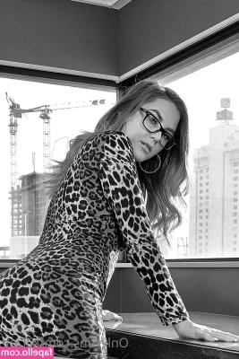 killzoe - What would you want to touch first on my body