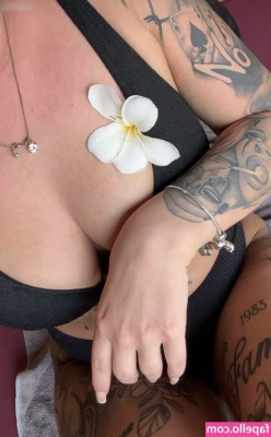Venomous baddie [ venomous-baddie ] - Here it is  My first ever step mom fantasy video  Catching my step