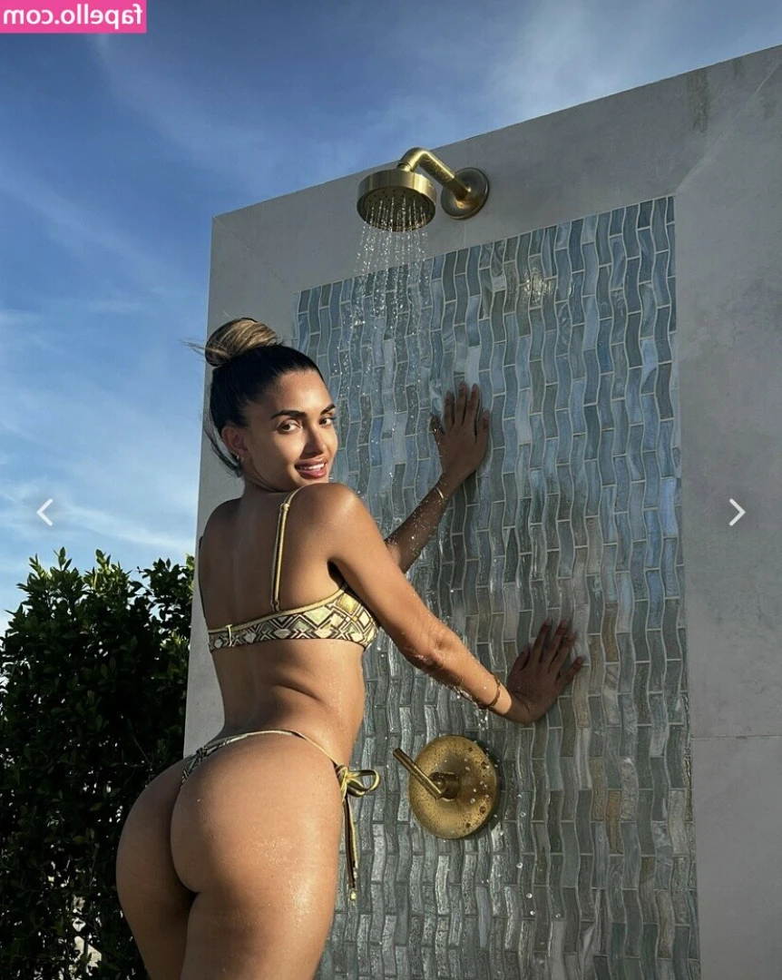 Nadiya Khan [ nadiya-khan ] - Hands Up !