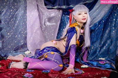 Fushigi [ fushigi-1 ] - 🇬🇧 What's the foot hiding? Find out in dms ❤️  🇮🇹