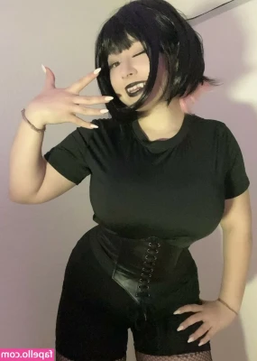 Mikaiichan - Happy Titty Tuesday ☺️