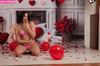 Giulia D'amico [ giulia-d-amico ] - Join me now at tylenebuck.cammodels.com and fuck me so hard that u