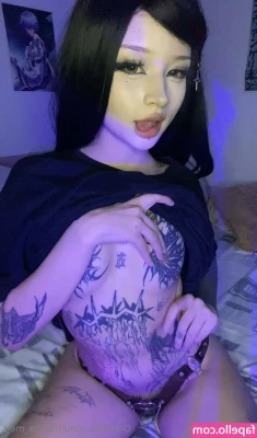 maldita_meg [ maldita-meg ] - don t you wish i was shoving my dirty feet in your face