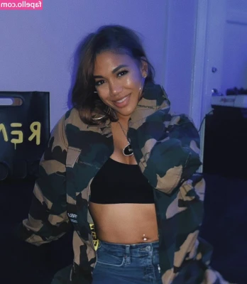 Paige Hurd [ paige-hurd ] - IM BACKKK consistently yall  i swear  join my vip for all the good