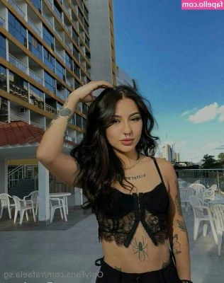 rafaela_ferrari [ rafaela-ferrari ] - Oh shit!