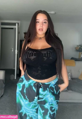 Hannah Espadas [ hannah-espadas ] - Bonjour vous :)