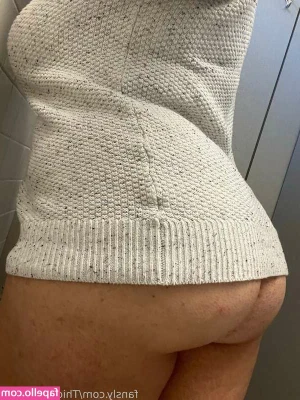 Thickksteph69 - Cold night?... Let me turn the heat on!🔥 😈