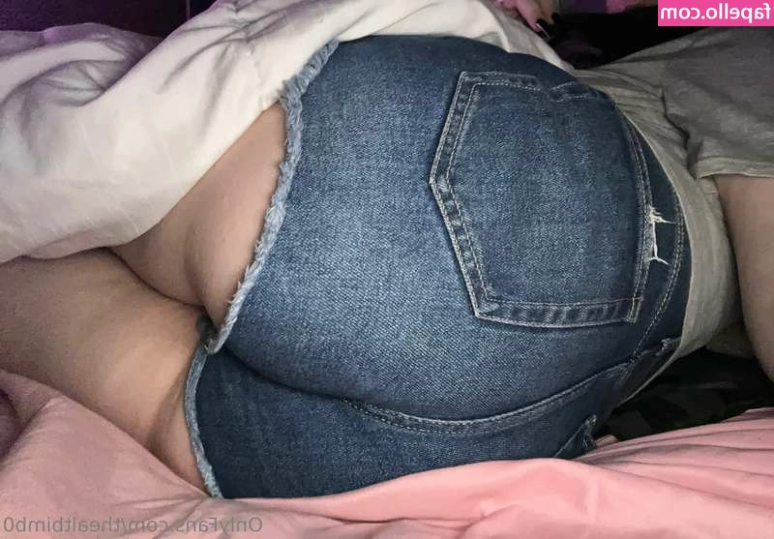 The Alt Bimbo [ the-alt-bimbo ] - What would you touch first under my skirt