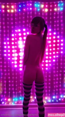 PeachyxDreams - Today is a perfect day to cuddle and chill