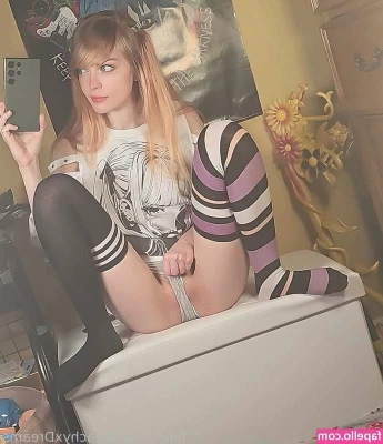 PeachyxDreams - Would u eat my tight and wet pussy so good, baby? I'm so wet, I hope