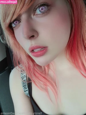 PeachyxDreams - In bed