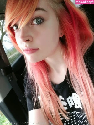 PeachyxDreams - Although my feet are pretty big decided to show them