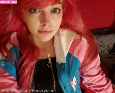 PeachyxDreams - It s fridayyy