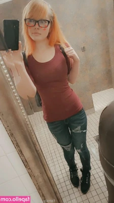 PeachyxDreams - This naughty elf is ready to play