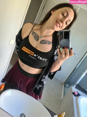 DeviousAdorei - Does licking my lips make you want your cock in my mouth? Or to see a