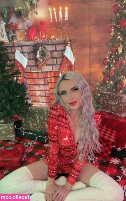 Allie Dawson [ allie-dawson-4 ] - Wow im including this video with your subscription