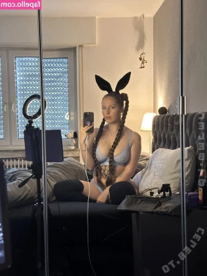 MaryPeach - A day late  but worth the wait  Wanna see these uncensored  Subscribe