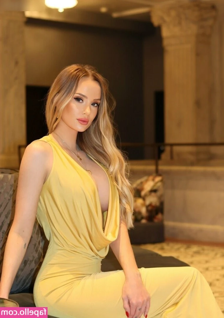 Valerie Cody [ valerie-cody-2 ] - Let’s try titty fucking tonight 😈