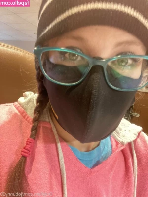 jobunny20 - Working from home on lunch break gets me horny