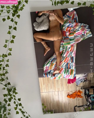 _laechle_ [ laechle ] - Happy Friday babes