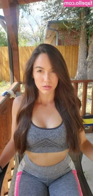 Arianna_Marie [ arianna-marie ] - look down  precum dripping out of my cock     Wish I had a fan at