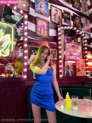 mommy_goddess [ mommy-goddess ] - 💙Hi I’m Sam! Your Samsung Virtual Assistant. What can I do for
