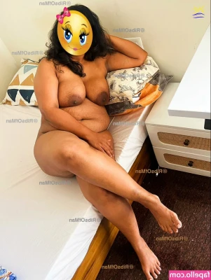 Pooja Gowda [ pooja-gowda ] - Pero también me excita cómo me acomoda el paquete