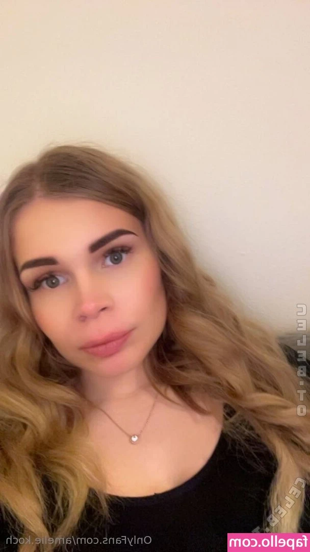 Amelie Koch [ amelie-koch ] - Surprise   Who would like both of us to wake you up in the morning