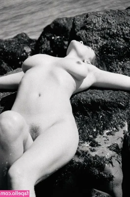 Myla Dalbesio [ myla-dalbesio ] - I know you wanna grab it so bad