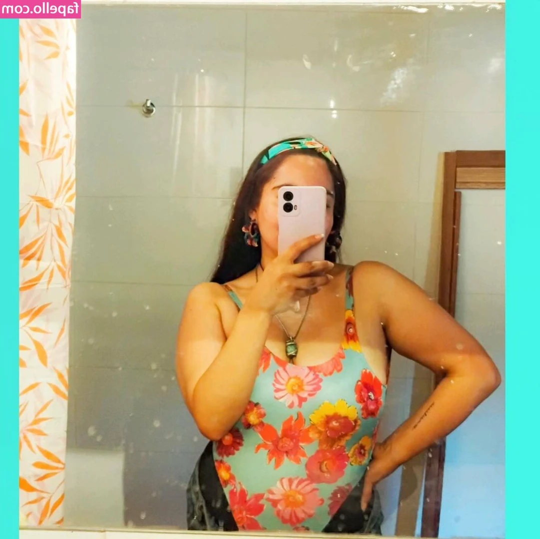 constanzarll - Post Justing Bieber concert pics  pre surgery