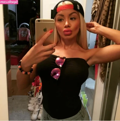Sabrina Kozlica [ sabrina-kozlica-1 ] - A rarity. As thebeejayshow ain't got nobody pain tolerance 😂