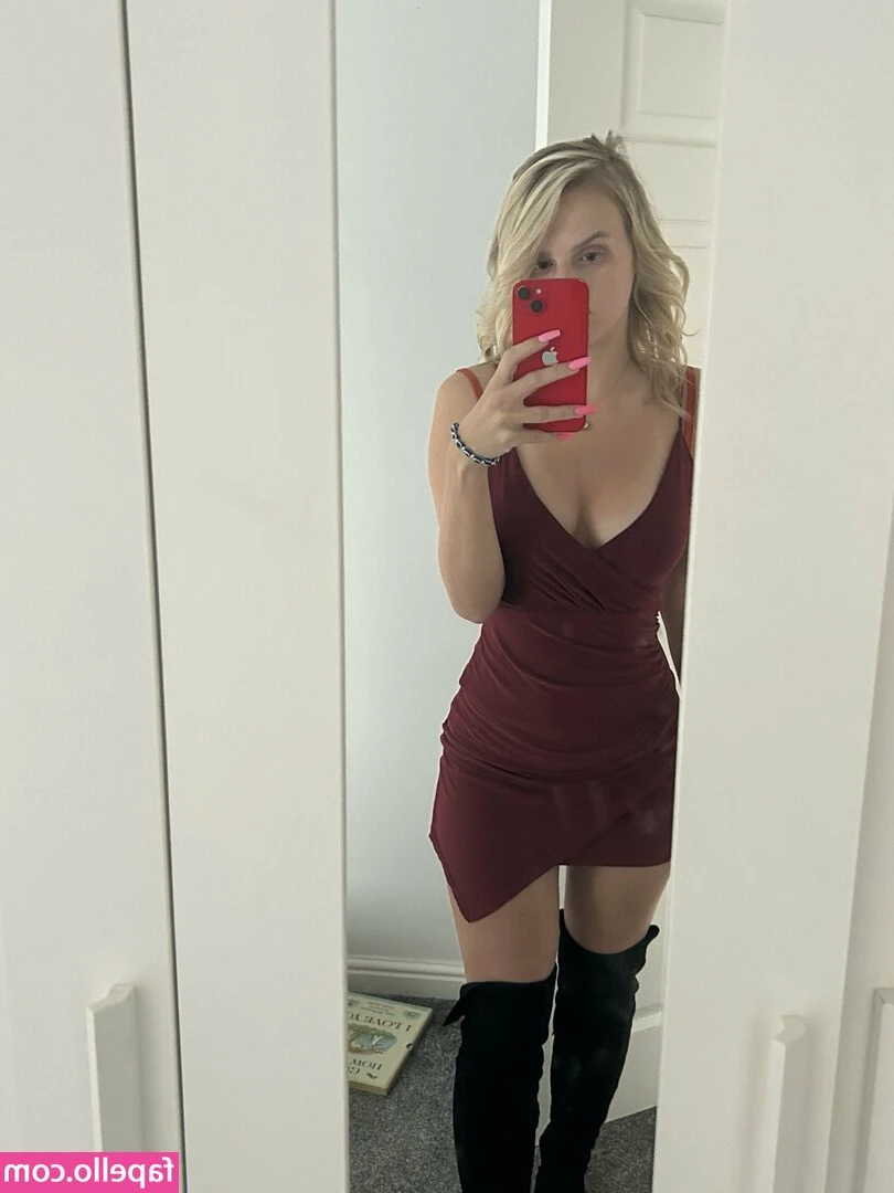 Rosiemaemiles - Imagine waking up next to this  you can do whatever you want with it 